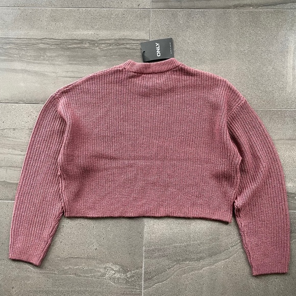 NWT ONLY OUR STORY ONLMALAVI CROPPED PULLOVER SZ M - Picture 6 of 8